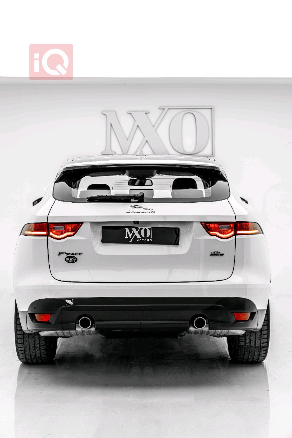 جاكوار إف-بيس